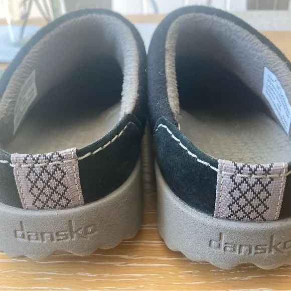 Dansko Women's Black Wool Slippers - Picture 3 of 6